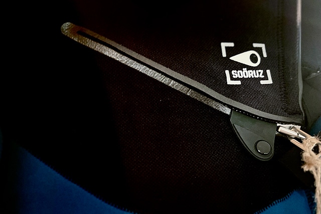 detalle traje de surf sooruz